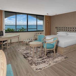 Premium King Suite